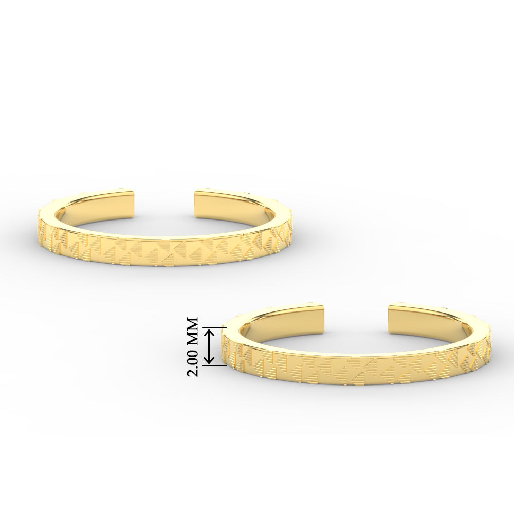 Simple Trangle Design Gold Toe Ring