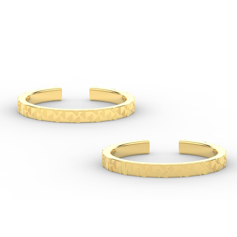 Simple Trangle Design Gold Toe Ring